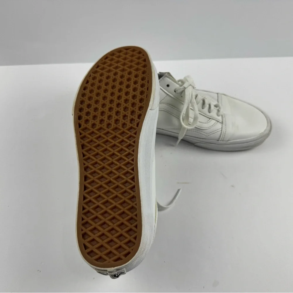 Vans old skool True White leather sneakers men’s 9.5 women’s 11